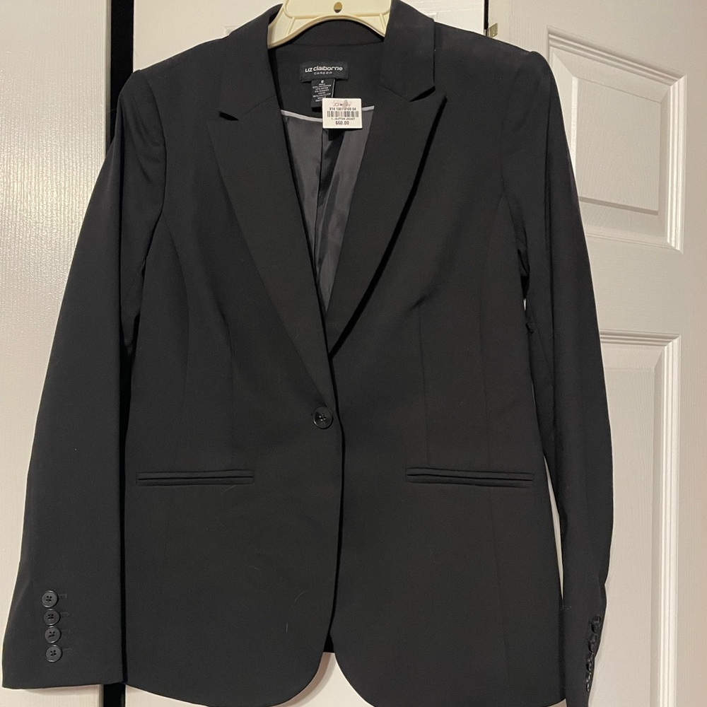 Women’s Liz Claiborne black Work blazer. New Wood tags. Never worn. Size 6.